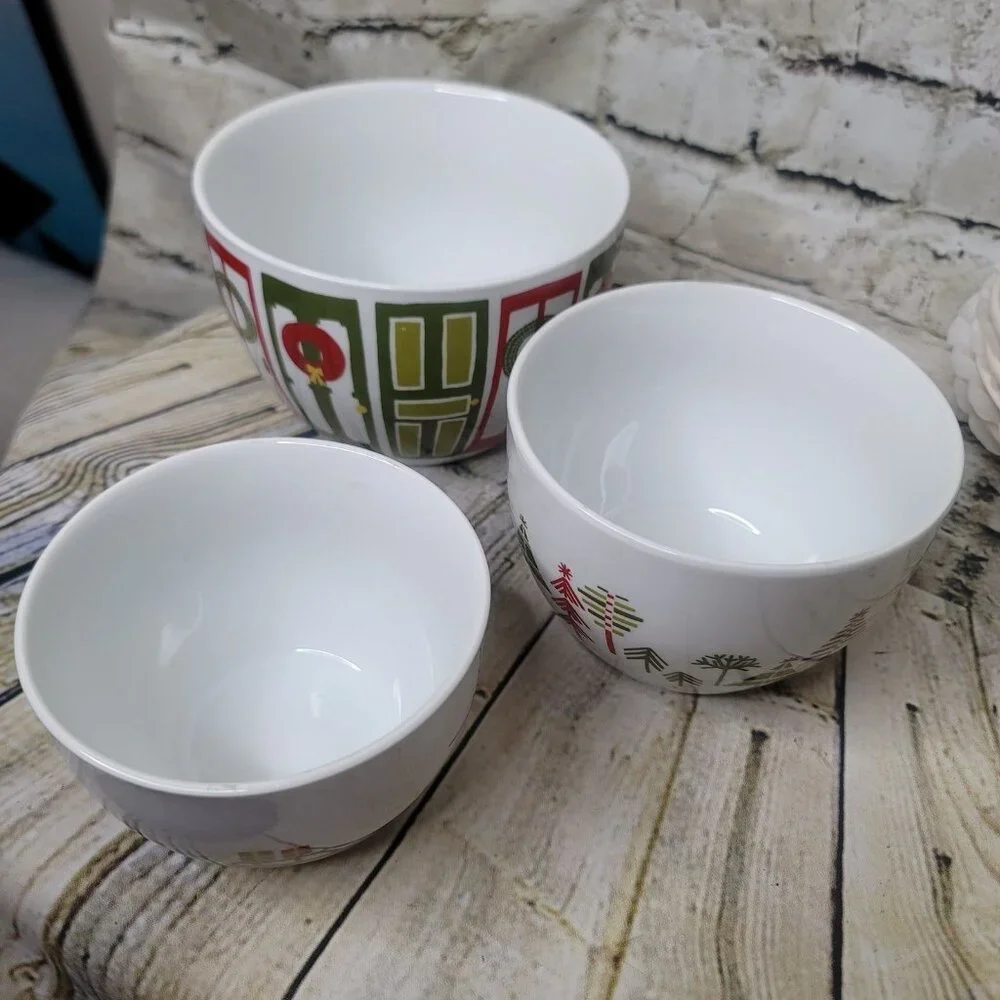 Crate & Barrel Julia Rothman Yule Town Christmas Nesting Bowls Set of 3